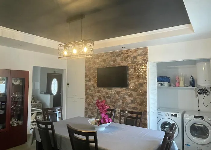 بيت للعطل Irene S *